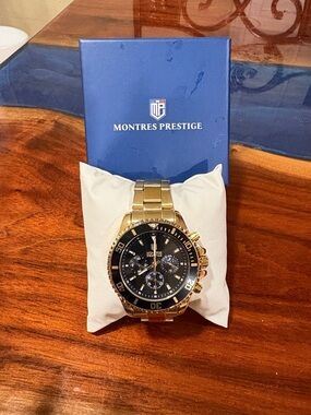 Men’s Gold-Tone Chronograph Watch with Black Dial